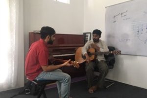 https://pianoforteindia.com/wp-content/uploads/2013/12/Guitar-300x200.jpeg